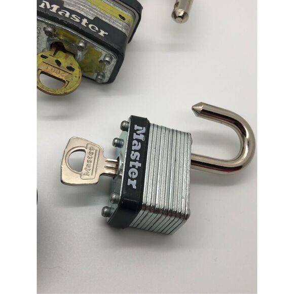 Lot of 5 Master Locks with Key, Combo—Vintage and New - Picture 8 of 16